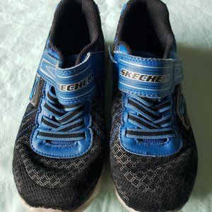 Skechers shoes